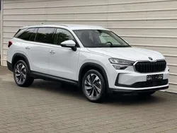 Moon white metallic Neu 2025 Skoda Kodiaq Selection SUV | 41.290 € (Guter Preis)