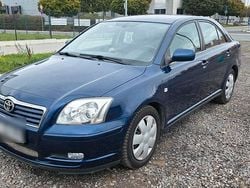 Blau Gebraucht 2005 Toyota Avensis Limousine | 2.999 € (Guter Preis)