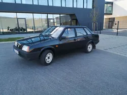 Braun Gebraucht 1999 Lada Samara Kleinwagen | 6.500 €