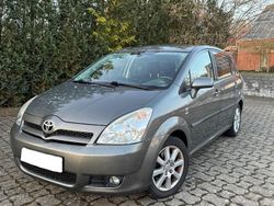 Grau Gebraucht 2004 Toyota Corolla Verso Van / Kleinbus | 2.999 € (Guter Preis)