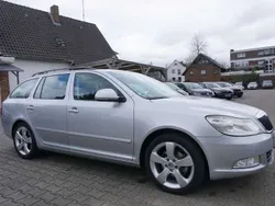 Brilliantsilber metallic Gebraucht 2010 Skoda Octavia Ambiente Kombi | 6.999 € (Fairer Preis)