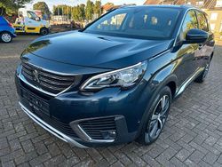 Blau Gebraucht 2019 Peugeot 5008 Van / Kleinbus | 16.999 € (Fairer Preis)