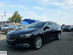 Blau metallic Gebraucht 2018 Opel Insignia Edition Kombi | 12.450 €