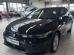 Grenadillschwarz metallic Gebraucht 2024 VW Golf VIII Life Limousine | 31.982 € (Teuer)