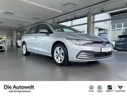 Reflexsilber Gebraucht 2021 VW Golf VIII Life Kombi | 15.980 € (Fairer Preis)