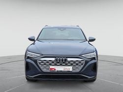 Plasmablau metallic Gebraucht 2024 Audi Q8 e-tron Advanced Plus SUV | 65.999 € (Superpreis)