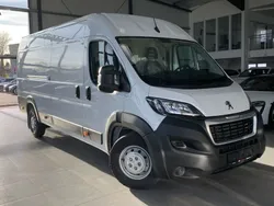 Lackierung weiss icy Gebraucht 2022 Peugeot Boxer Van | 29.990 €