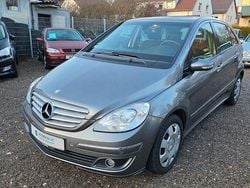 Grau Gebraucht 2008 Mercedes 200 Edition Limousine | 4.990 € (Guter Preis)