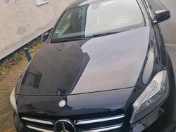 Schwarz Gebraucht 2014 Mercedes 190 Limousine | 10.000 €