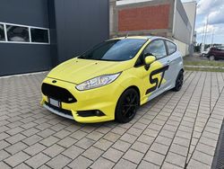 Grau Gebraucht 2016 Ford Fiesta ST200 Kleinwagen | 8.250 € (Superpreis)