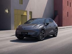 Grau Gebraucht 2025 Lynk & Co 02 SUV | 34.490 € (Fairer Preis)