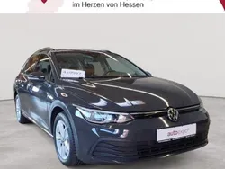 Uranograu Gebraucht 2022 VW Golf VIII Life Kombi | 15.590 € (Guter Preis)