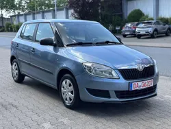 Sedamodra satine/satine blau Gebraucht 2010 Skoda Fabia Cool Edition Kleinwagen | 5.000 € (Fairer Preis)