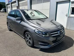 Grau Gebraucht 2016 Mercedes B180 Style Van / Kleinbus | 10.890 € (Fairer Preis)