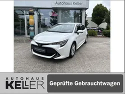 Schneeweiß Gebraucht 2021 Toyota Corolla Business Edition Kombi | 20.960 € (Superpreis)