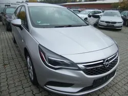 Silber Gebraucht 2018 Opel Astra Business Kombi | 9.999 € (Guter Preis)