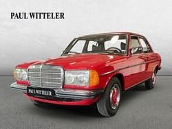 Rot Gebraucht 1978 Mercedes 200 Limousine | 17.990 €