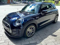 Schwarz Gebraucht 2021 Mini Cooper SE Kleinwagen | 19.360 € (Fairer Preis)
