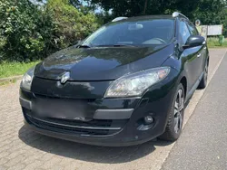 Schwarz Gebraucht 2011 Renault Mégane GrandTour Bose Edition Kombi | 2.499 € (Superpreis)