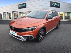Orange Gebraucht 2023 Fiat Tipo Cross Kombi | 20.920 € (Teuer)