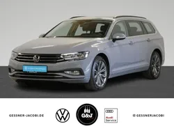 Grau Gebraucht 2022 VW Passat Business Kombi | 19.850 € (Guter Preis)