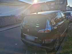 Schwarz Gebraucht 2014 Renault Scénic III Van / Kleinbus | 9.500 €