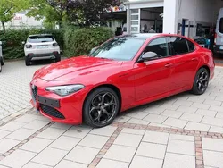 Rot Gebraucht 2022 Alfa Romeo Giulia Estrema Limousine | 34.900 € (Fairer Preis)