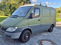 Grün Gebraucht 2003 Mercedes Sprinter Van | 9.900 € (Fairer Preis)