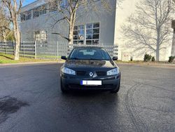 Grau Gebraucht 2004 Renault Mégane GrandTour Kombi | 1.799 € (Fairer Preis)
