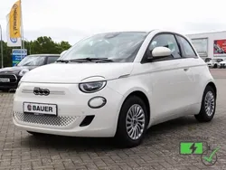 Weiß Gebraucht 2024 Fiat 500e Limousine | 26.900 € (Etwas zu teuer)