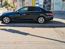 Schwarz Gebraucht 2015 Mercedes E220 Limousine | 17.700 € (Fairer Preis)