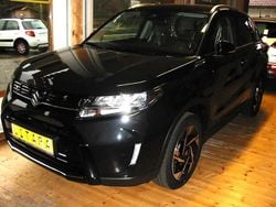 Dunkelblaumet. dach schwarzmet Neu 2025 Suzuki Vitara SUV | 27.900 € (Etwas zu teuer)