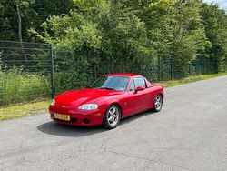 Rot Gebraucht 2004 Mazda MX5 Cabrio | 8.500 € (Teuer)