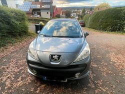Grau Gebraucht 2009 Peugeot 207 Kleinwagen | 1.350 € (Guter Preis)