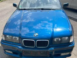 Blau Gebraucht 1997 BMW 318 Cabriolet Basis Cabrio | 5.000 € (Superpreis)