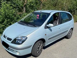 Grau Gebraucht 2003 Renault Scénic Van / Kleinbus | 2.900 € (Teuer)