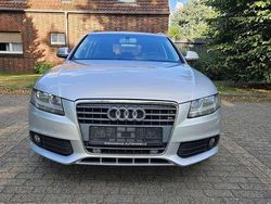 Grau Gebraucht 2009 Audi A4 Limousine | 5.500 € (Guter Preis)