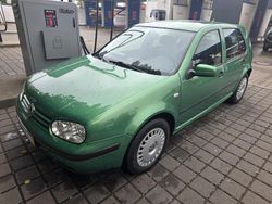 Grün Gebraucht 2002 VW Golf IV Kleinwagen | 2.500 € (Etwas zu teuer)