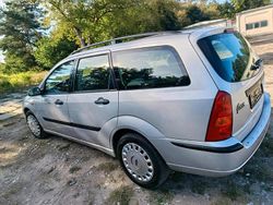 Gebraucht 2004 Ford Focus Kombi | 1.450 €