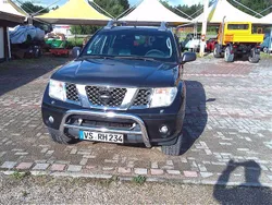 Schwarz Gebraucht 2005 Nissan Navara Abholung | 11.450 € (Teuer)