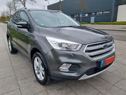 Grau Gebraucht 2017 Ford Kuga Titanium SUV | 11.990 € (Guter Preis)