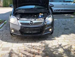 Schwarz Gebraucht 2006 Opel Zafira Van / Kleinbus | 3.000 € (Fairer Preis)