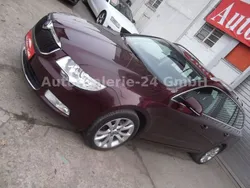 Rot Gebraucht 2011 Skoda Superb Ambition Kombi | 6.299 € (Etwas zu teuer)