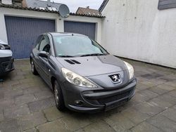 Grau Gebraucht 2010 Peugeot 206+ Basis Kleinwagen | 1.650 € (Guter Preis)