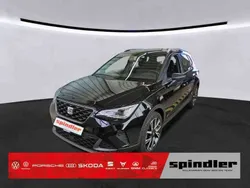 Mitternachtsschwarz Gebraucht 2023 Seat Arona FR SUV | 23.990 € (Fairer Preis)