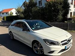 Weiß Gebraucht 2016 Mercedes CLA180 Shooting Brake Kombi | 13.799 € (Fairer Preis)