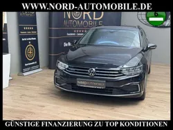 Deep black perleffek (metallic) Gebraucht 2022 VW Passat GTE Kombi | 23.800 € (Fairer Preis)