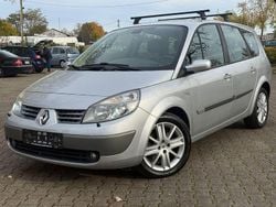 Grau Gebraucht 2006 Renault Grand Scénic II Van / Kleinbus | 4.680 € (Teuer)