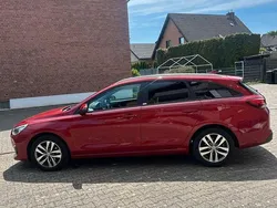 Rot Gebraucht 2020 Hyundai i30 Trend Kombi | 18.000 € (Fairer Preis)