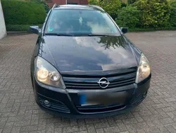 Schwarz Gebraucht 2005 Opel Astra Kombi | 1.750 € (Guter Preis)